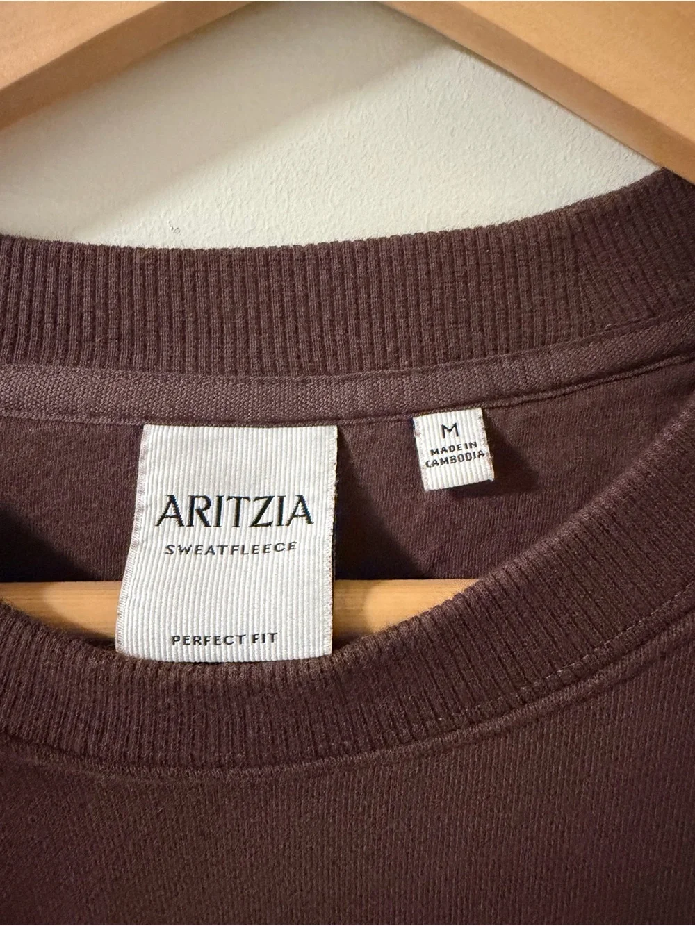 NWOT Aritzia Perfect Crew Sweatshirt - Picture 8 of 8